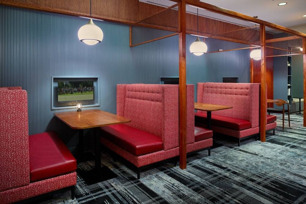 Courtyard by Marriott Washington, D.C./Foggy Bottom 2