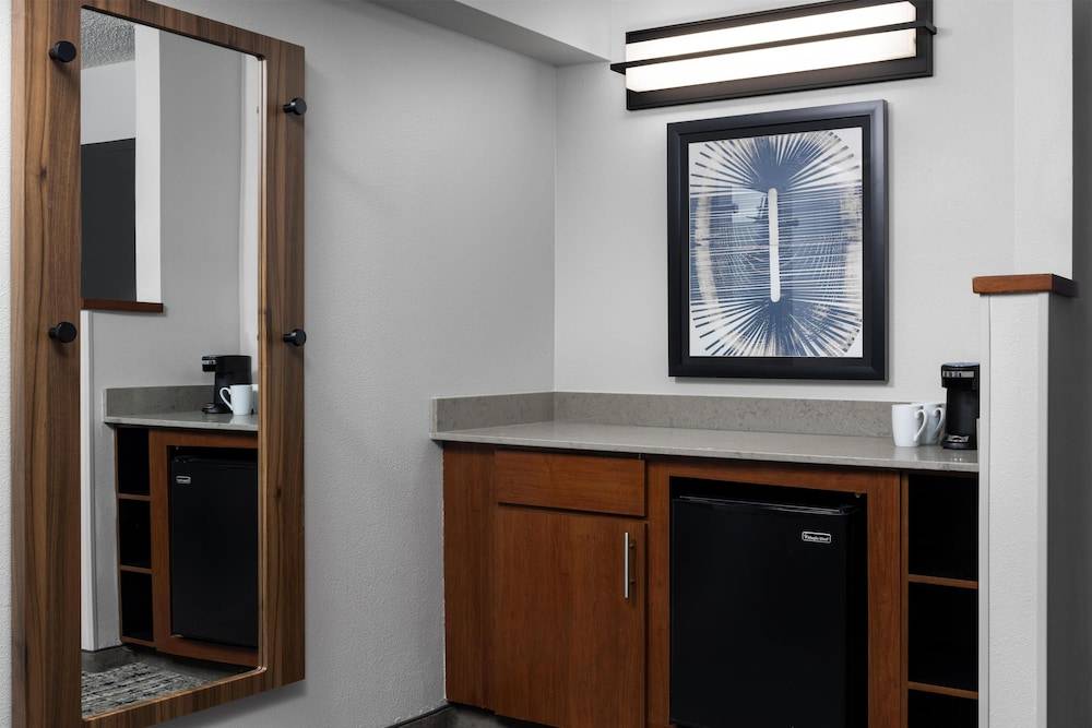 Hyatt Place Sterling Dulles Airport North 1