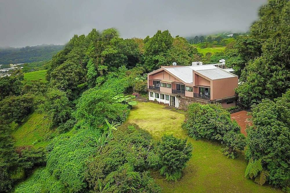 Poas Volcano Lodge 1