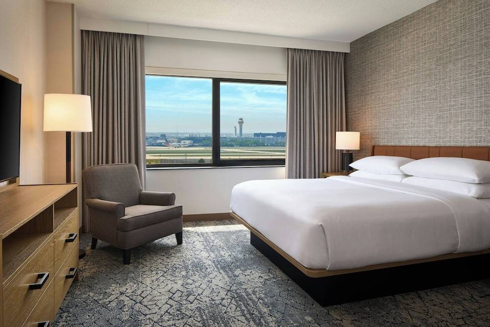 Sheraton Suites Chicago O'Hare 1