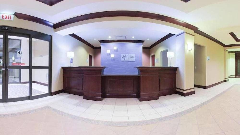 Holiday Inn Express & Suites CHICAGO WEST-O'HARE ARPT AREA by IHG 2