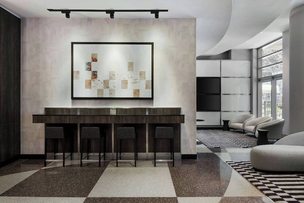 Fairfield Inn and Suites Chicago Downtown/ Magnificent Mile 2