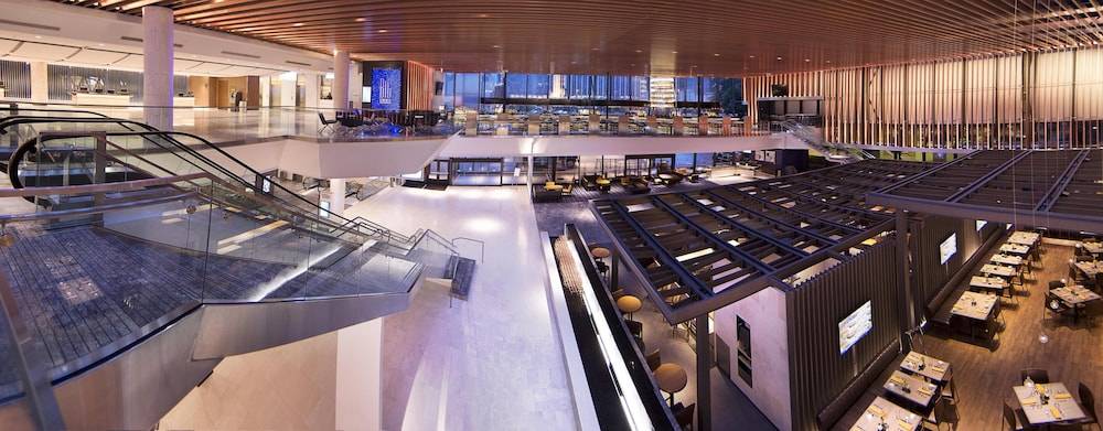 Hyatt Regency Chicago 2