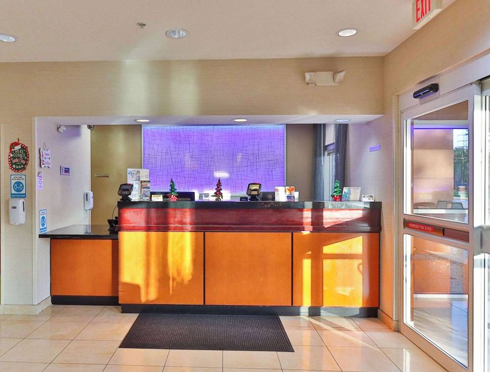Comfort Inn & Suites Houston North - Spring 2