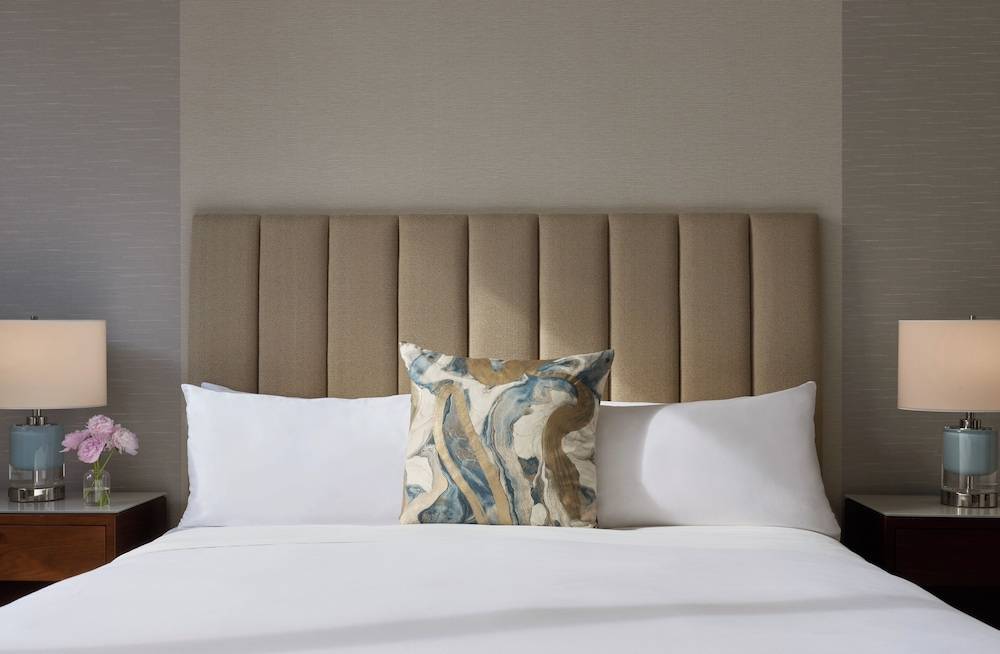 InterContinental Hotels HOUSTON by IHG 2