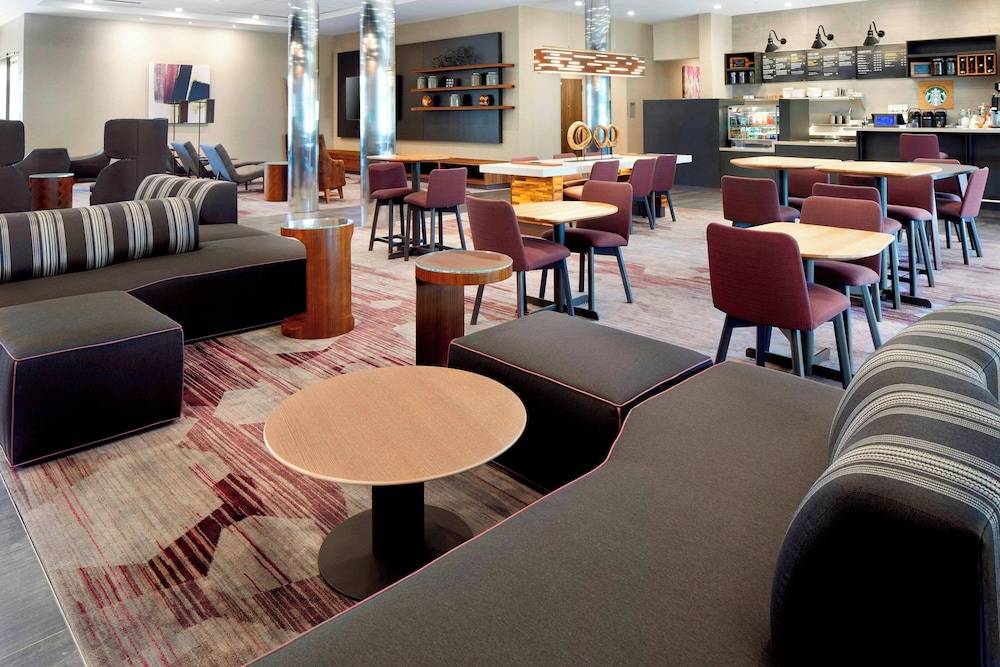 Courtyard by Marriott Houston Intercontinental Airport 1