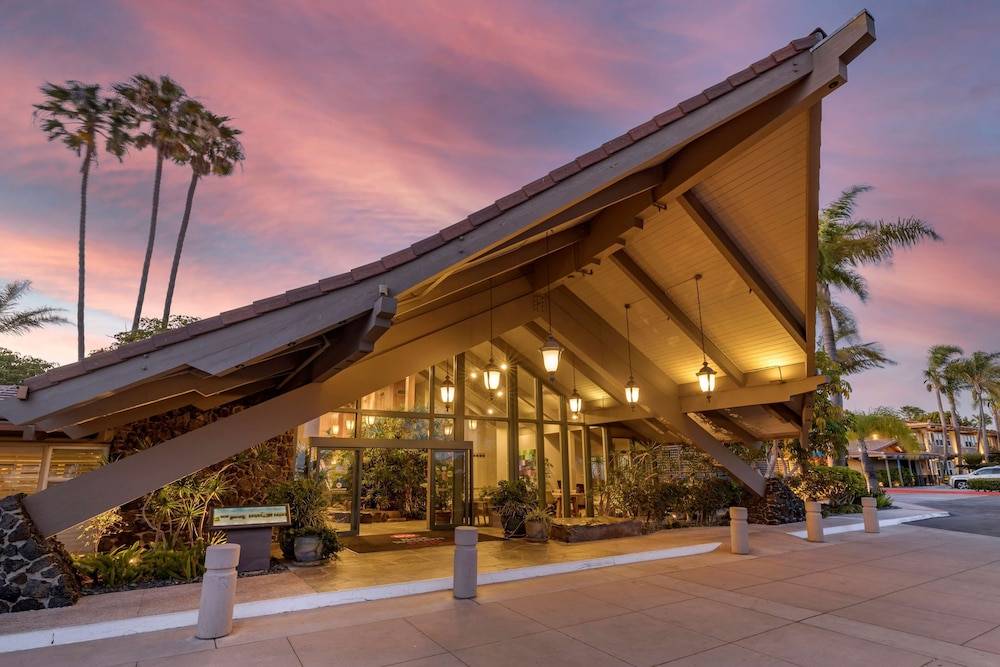 Best Western PLUS Island Palms Hotel & Marina 1