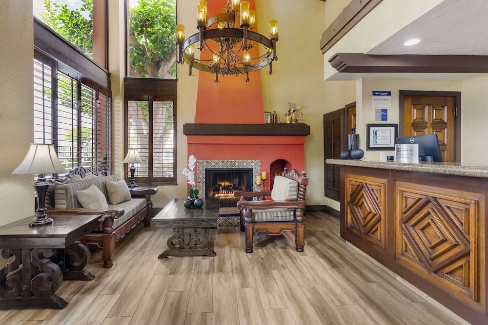 Best Western Americana Inn 2