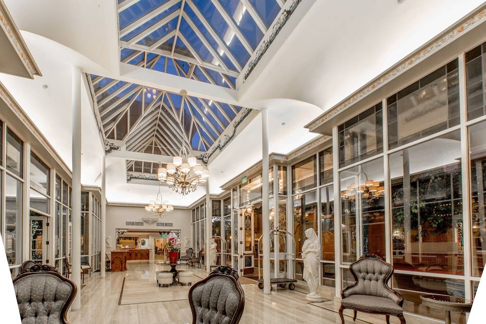 Horton Grand Hotel 2
