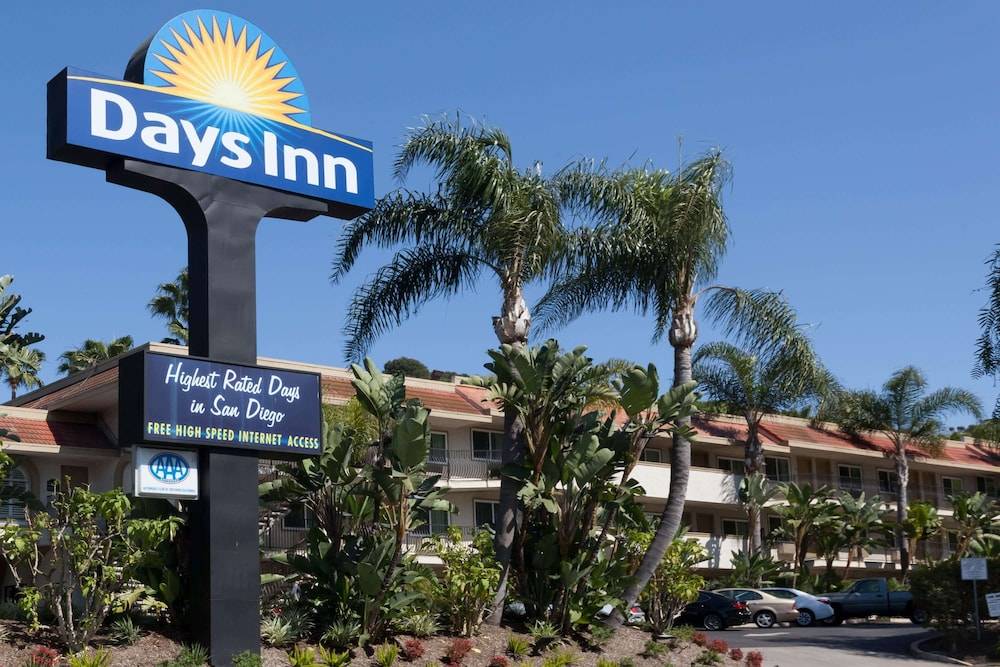 Days Inn by Wyndham San Diego Hotel Circle 1