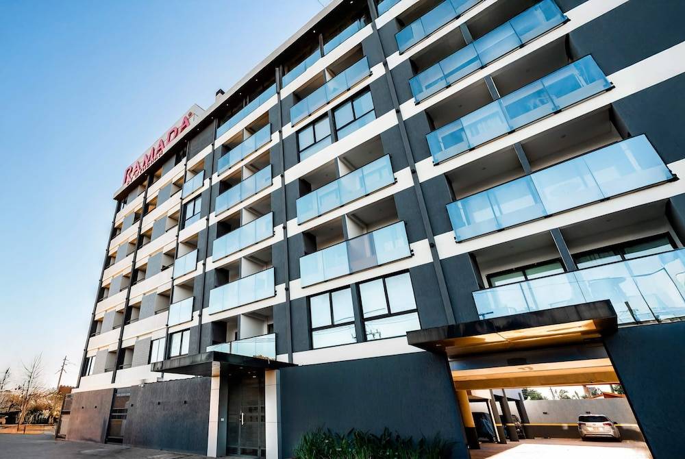 Ramada Suites by Wyndham Asuncion Aeropuerto 1