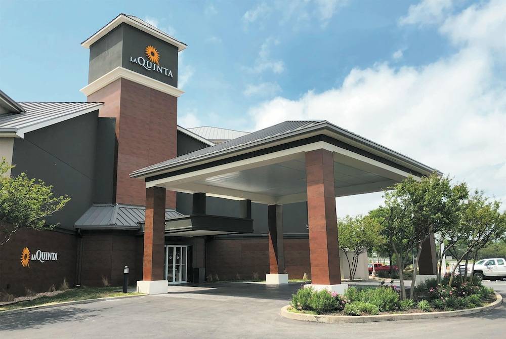 La Quinta by Wyndham Austin Airport 1