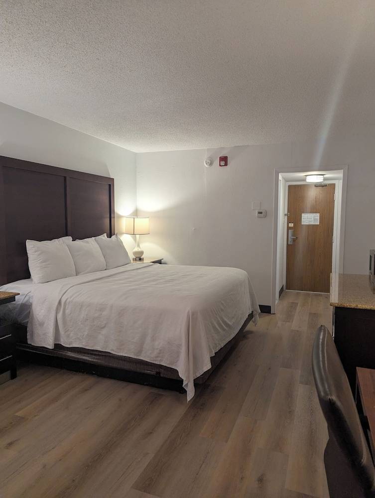 Plaza Hotel Denver 1