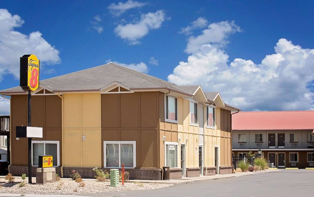 Super 8 by Wyndham Denver Central 1