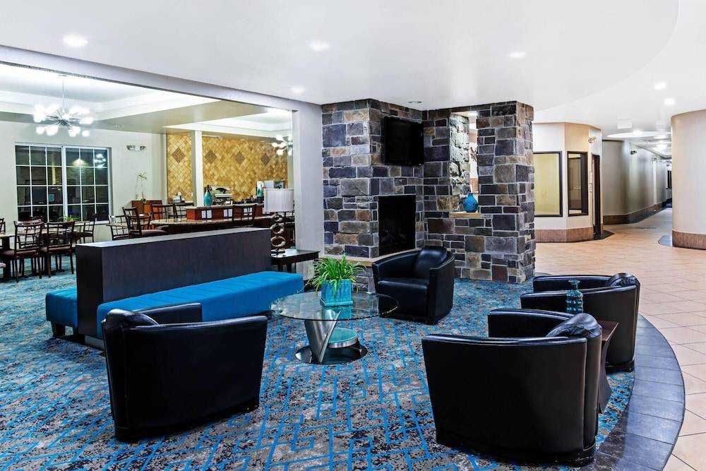 La Quinta by Wyndham Denver Gateway Park 2