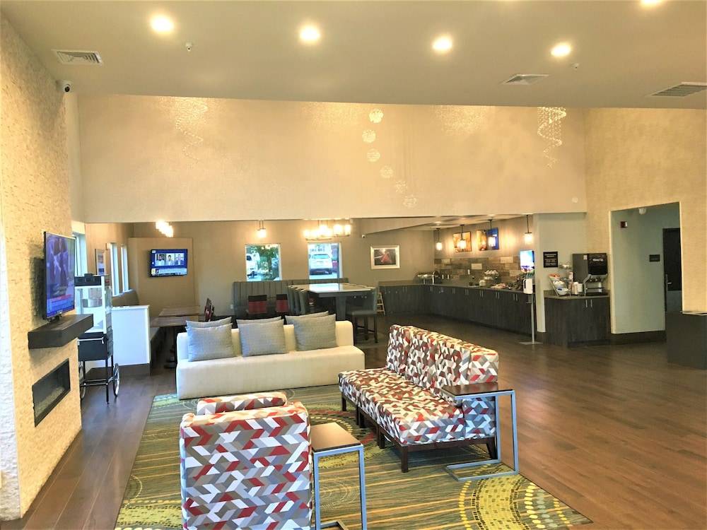 Comfort Suites Nashville Airport - BNA 2