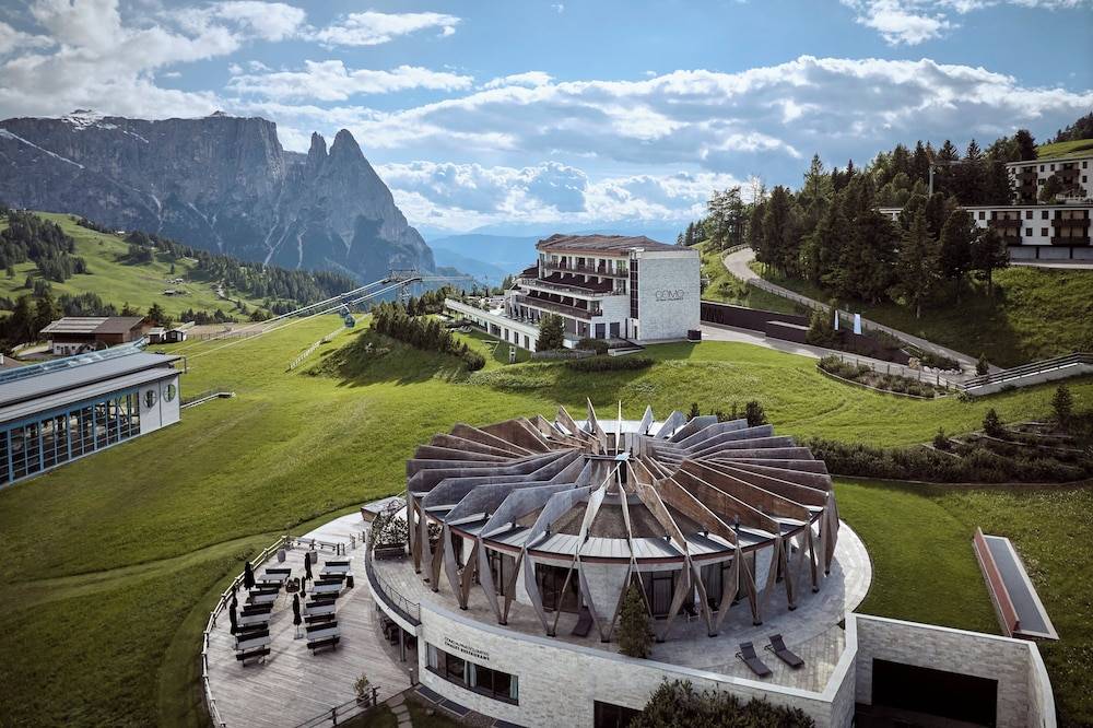 COMO Alpina Dolomites 1