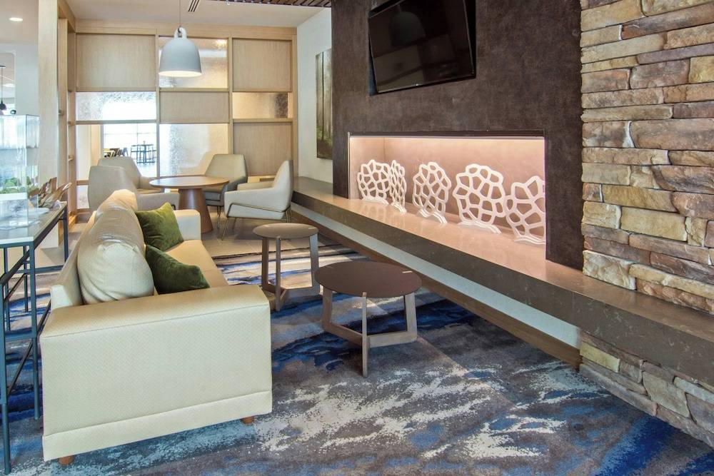 Fairfield Inn & Suites by Marriott Nashville Airport 2