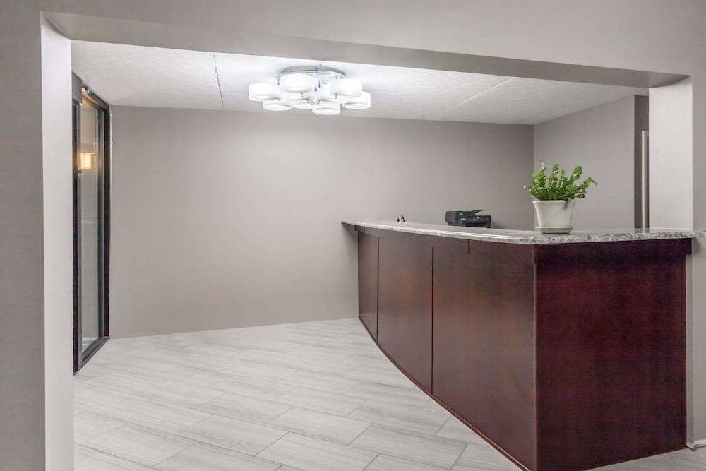 Days Inn by Wyndham Nashville Saint Thomas West Hospital 1