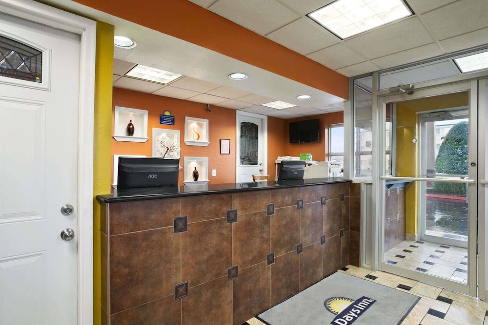 Days Inn by Wyndham Airport Nashville East 2