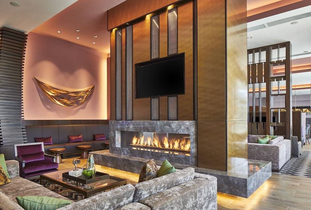 SpringHill Suites by Marriott Nashville Downtown/Convention Center 2