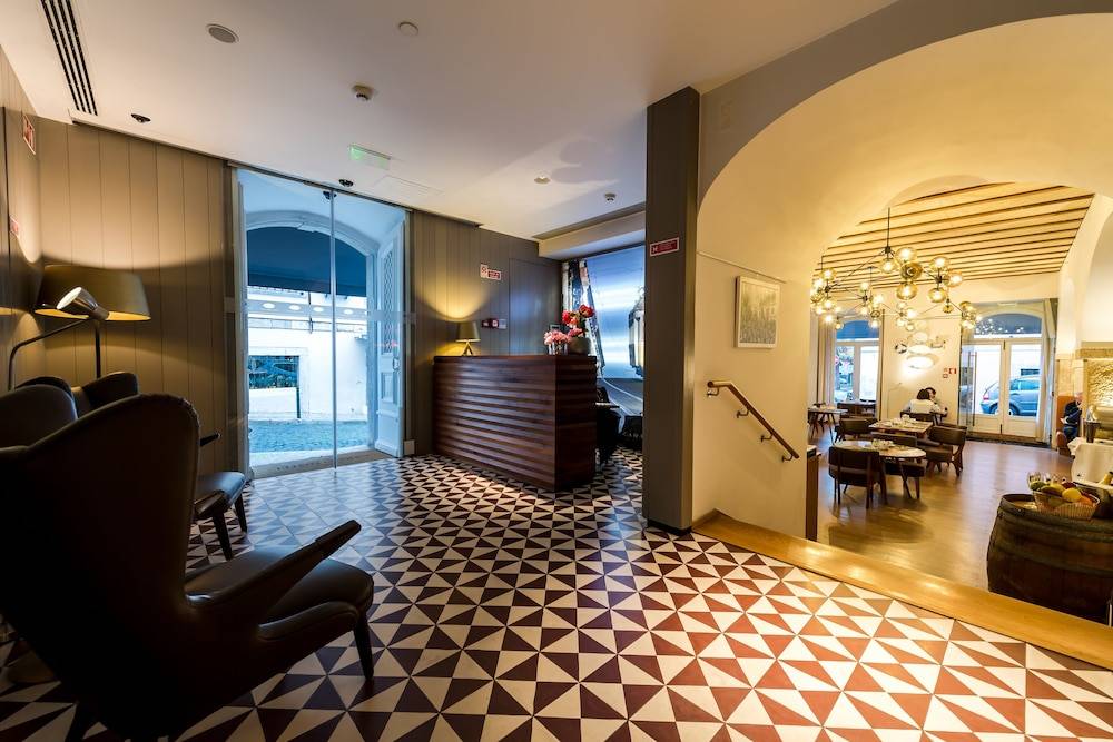 Lisboa Carmo Hotel 2