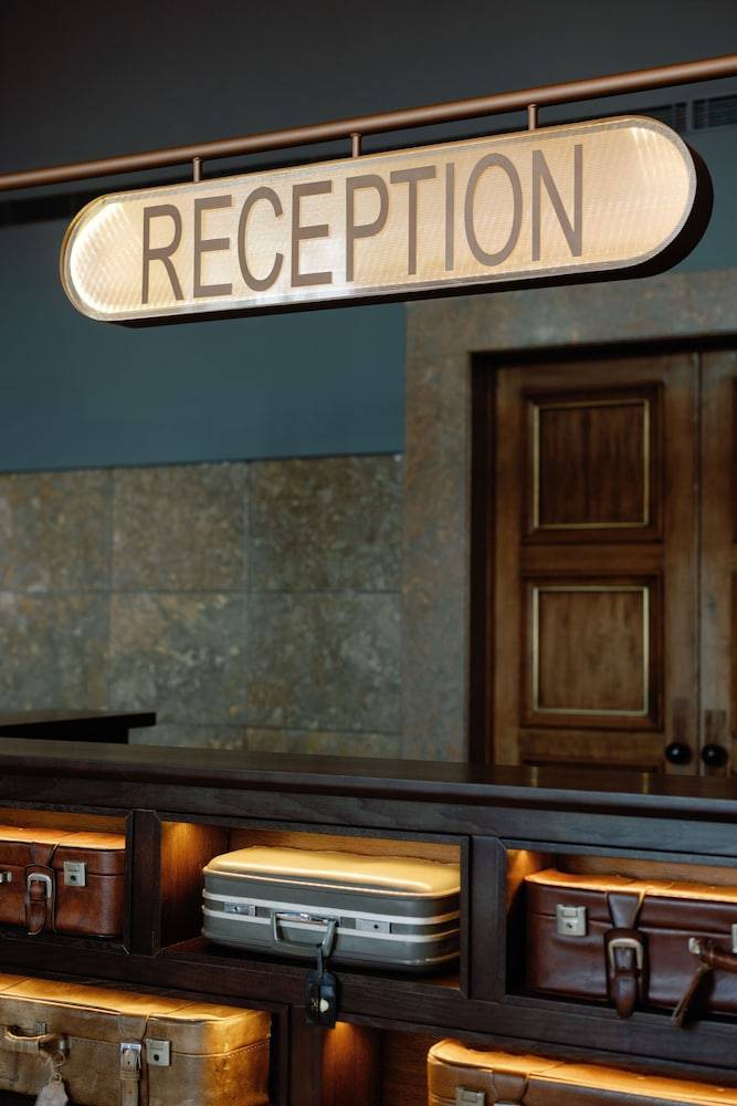 The Editory Riverside Hotel, an Historic Hotel 2