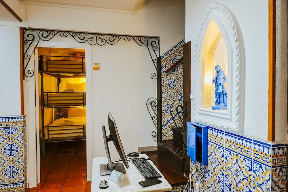 Help Yourself Hostels - Restelo 2