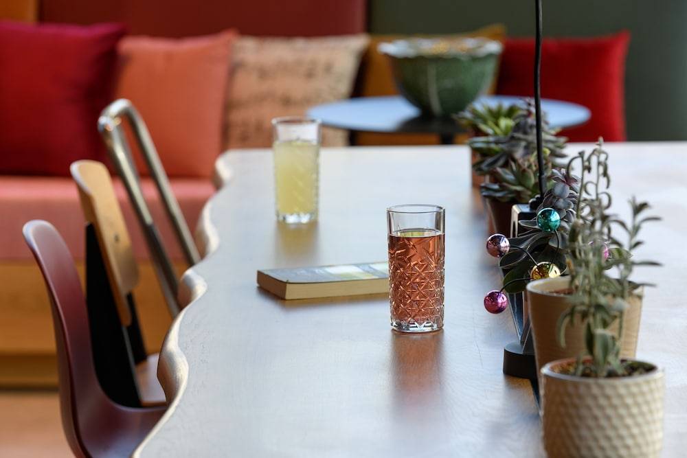 Moxy Lisbon City 2