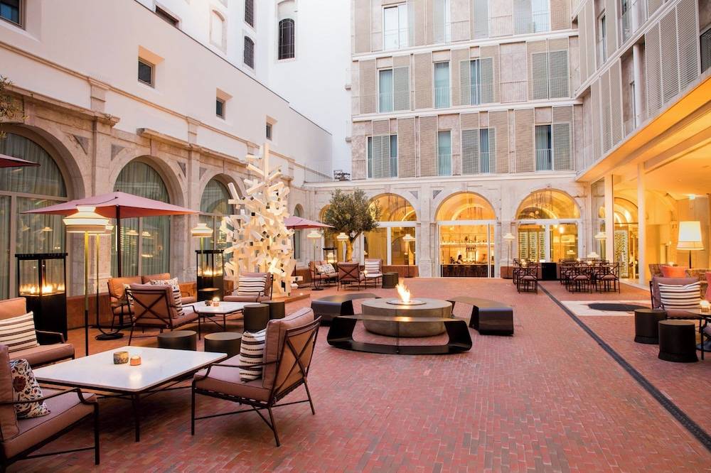 Vignette Collection CONVENT SQUARE LISBON by IHG 1