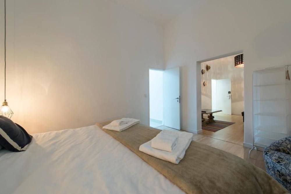 Old Town Lx Suites 2