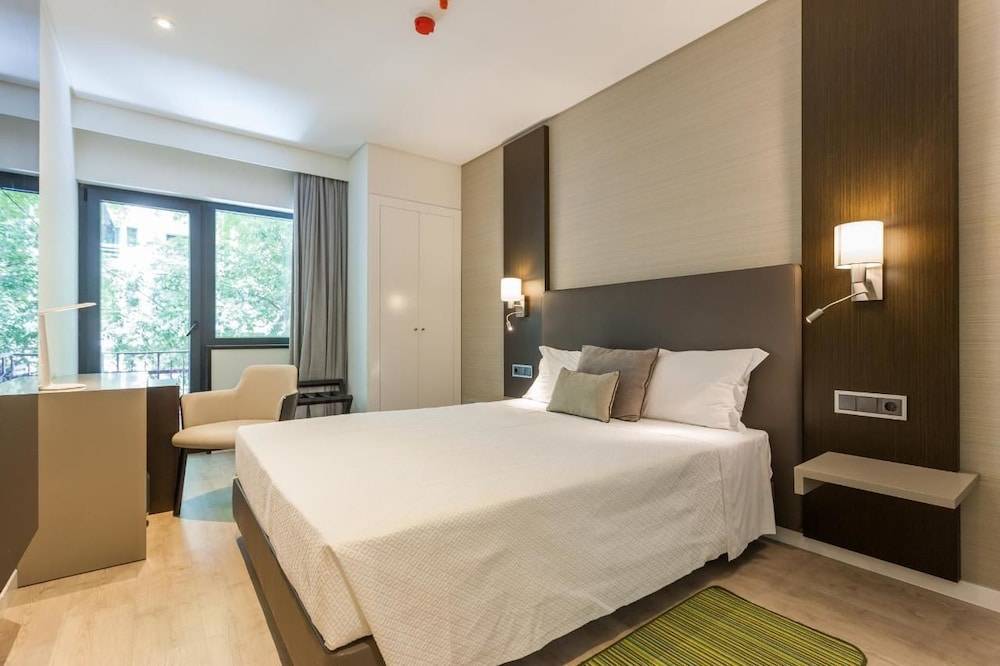 Hotel Capital 1