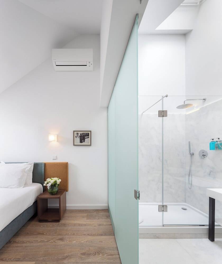LSA Chiado Emenda by Numa 2