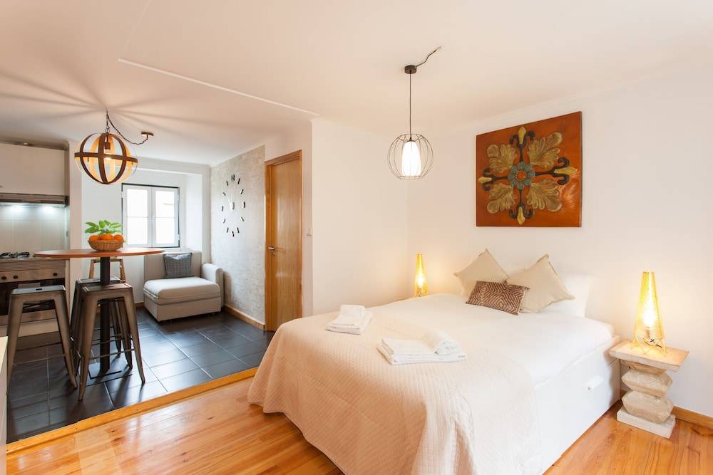 Martim Moniz Studio Apartments - by LU Holidays 1