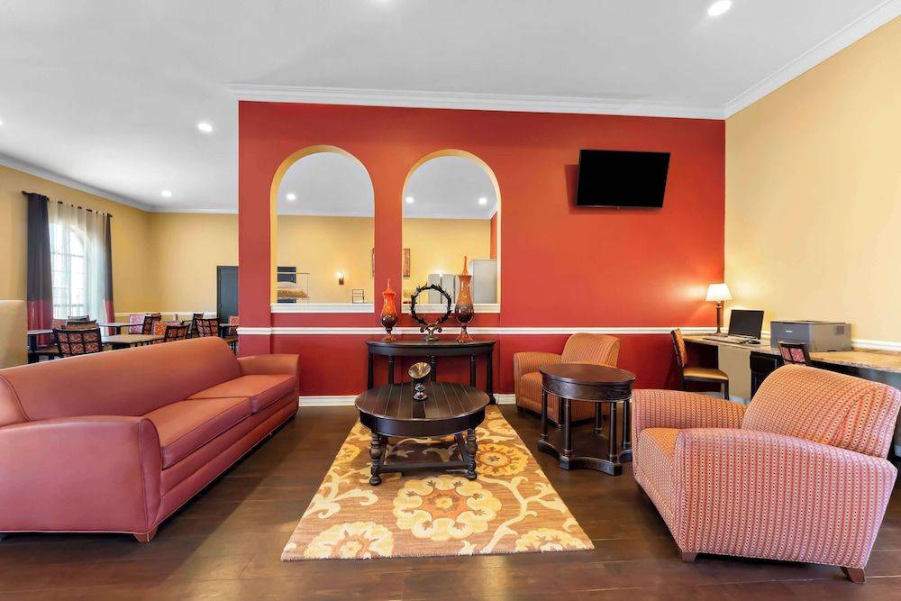 SureStay Plus by Best Western San Antonio Fiesta Inn 2