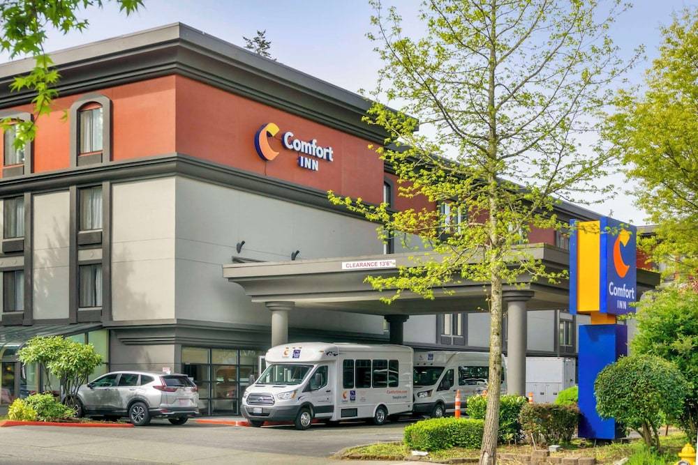 Comfort Inn & Suites Sea-Tac Airport 1