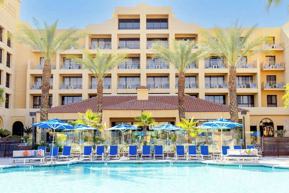 Renaissance Palm Springs Hotel 1