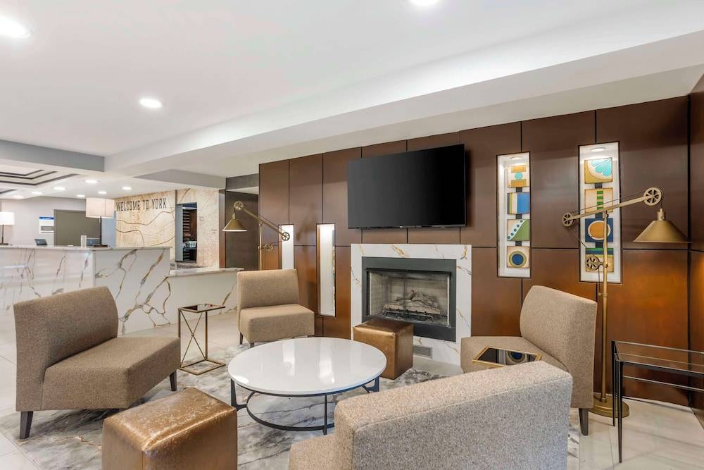 Best Western Plus Heritage Rail-South York/I-83 2