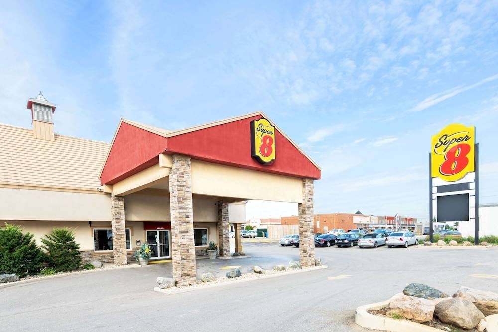 Super 8 by Wyndham Cambridge/Kitchener/Waterloo Area 1