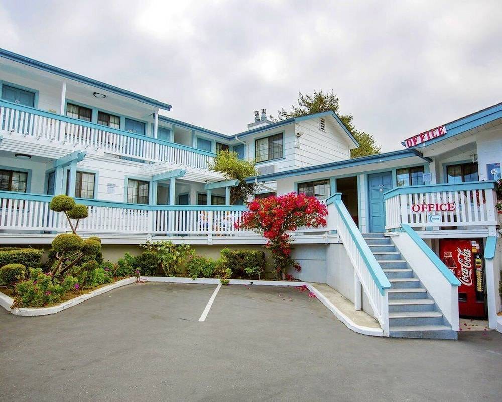Arbor Inn Monterey 1