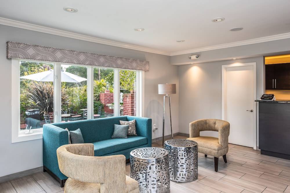 The Inn at 1252 Monterey 1