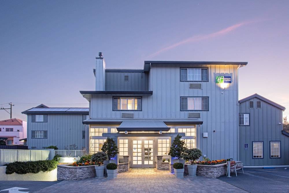 Holiday Inn Express MONTEREY-CANNERY ROW by IHG 1