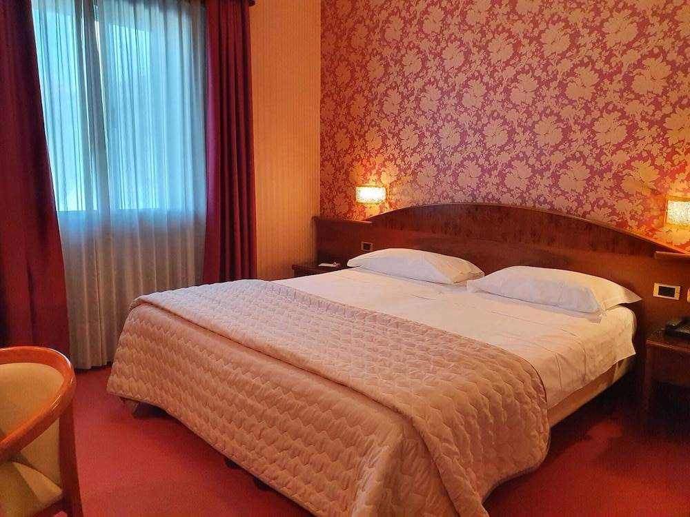 Hotel Poppi 2