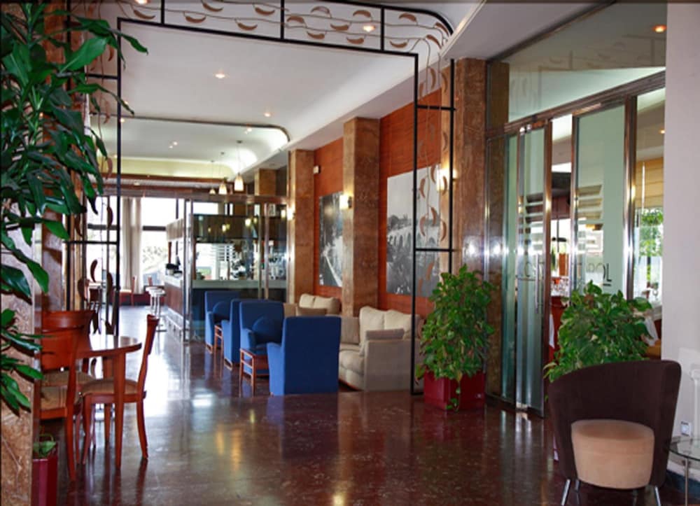 Hotel Cosmopol 2