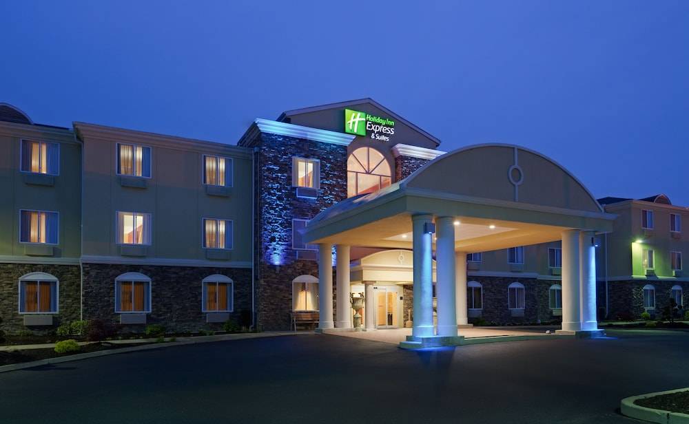 Holiday Inn Express & Suites SWANSEA by IHG 1