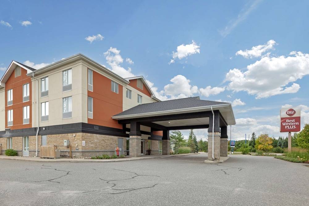 Best Western Plus Muskoka Inn 1