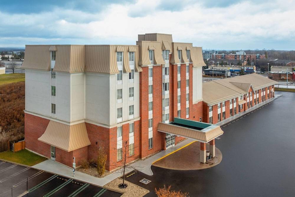 Waterloo Suites Hotel, Trademark Collection by Wyndham 1