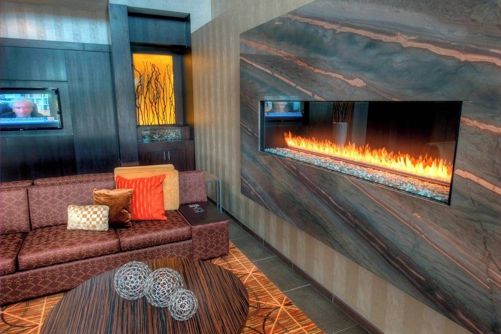 Courtyard by Marriott Waterloo St. Jacobs 2