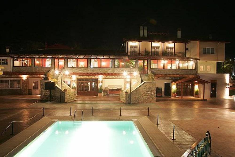Mythos Hotel 1
