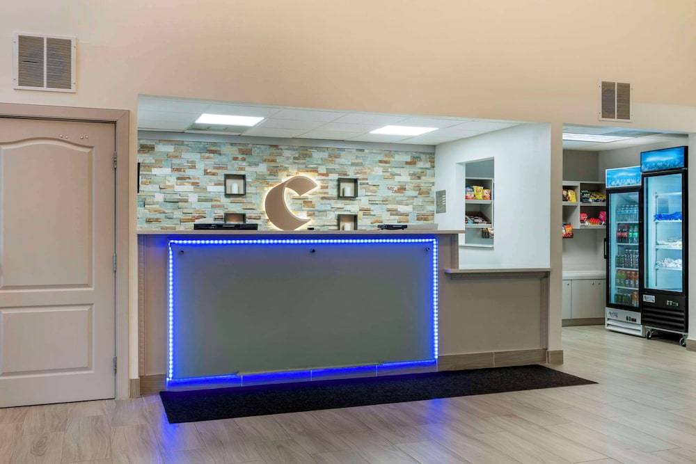 Comfort Suites Elgin Northwest 2